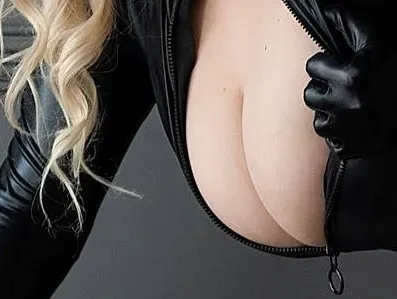 OnlyFans cuenta big-titty-tina avatar 1