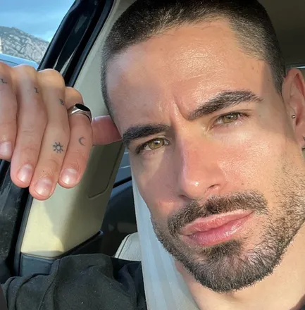 OnlyFans cuenta u421390625 header 2