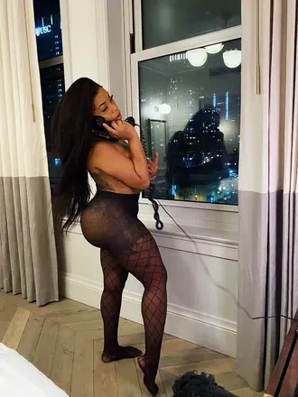 OnlyFans account  long.munae avatar 1
