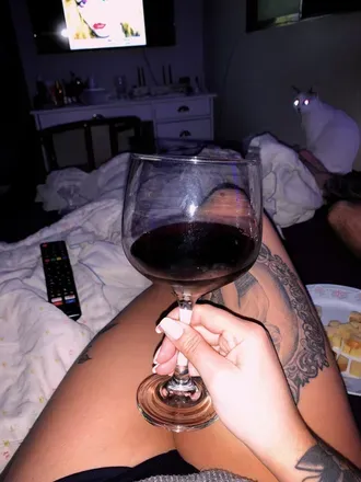 OnlyFans cuenta katemcgowannnq header 2