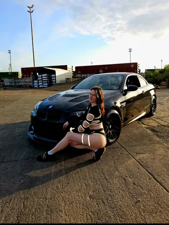 OnlyFans cuenta bimmergirlnao header 2