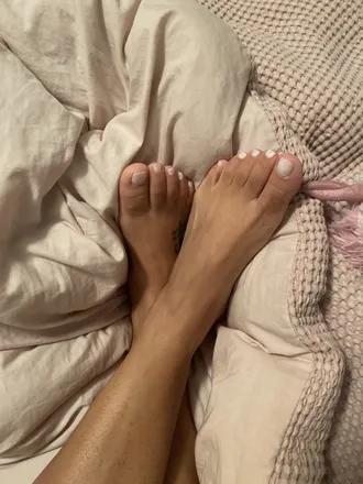 OnlyFans cuenta candyyyfeet header 2