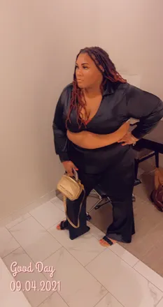 OnlyFans account  rorohott header 2