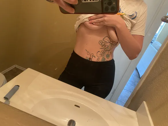 OnlyFans cuenta alicefromsaxx header 2
