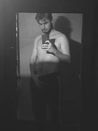 OnlyFans cuenta a.i_apifict header 2