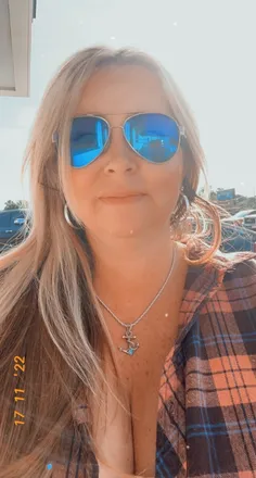 OnlyFans cuenta scarletrose_97 header 2
