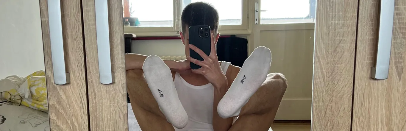 OnlyFans cuenta feet_twink_official header 2