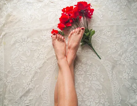 OnlyFans account  tovasprettyfeet avatar 1