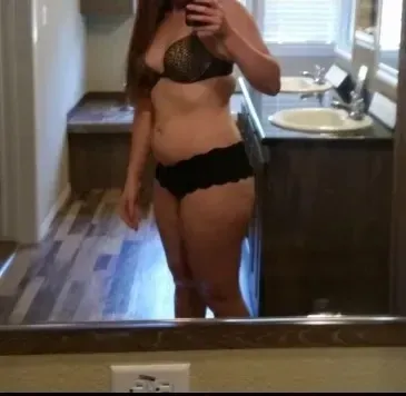 OnlyFans account  redhairthickthighs88 avatar 1