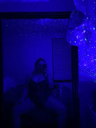 OnlyFans account  greeneyedgirlie avatar 1
