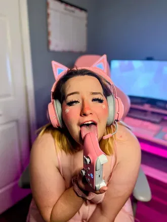 OnlyFans cuenta bumblebryonly header 2