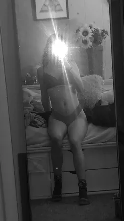 OnlyFans cuenta marie_eli26 header 2