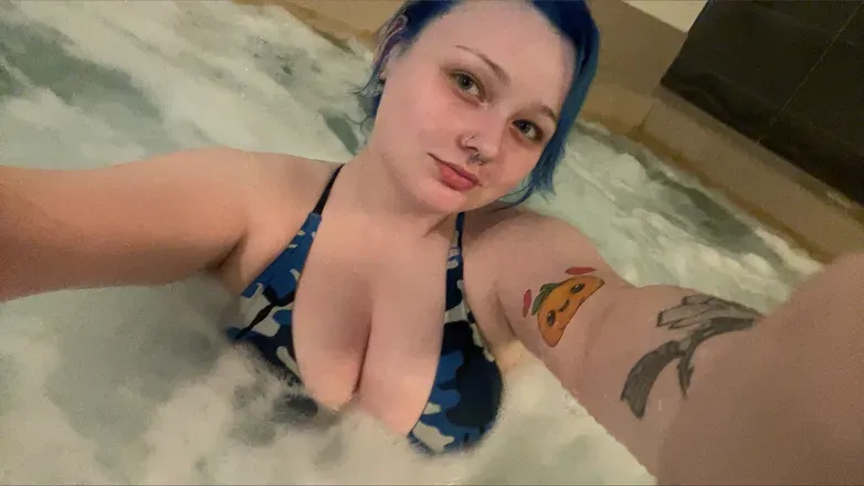 OnlyFans cuenta baby-dahlia header 2