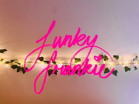 OnlyFans cuenta funkyfrankiefeet header 2