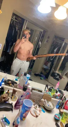 OnlyFans cuenta youndumanbroke avatar 1