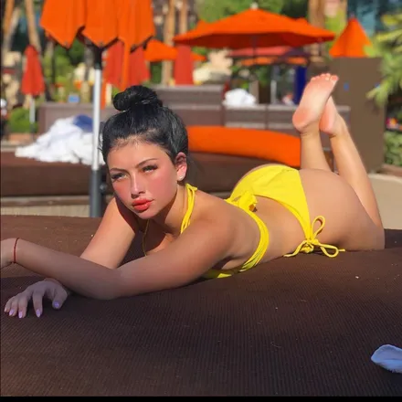 OnlyFans cuenta emilyyyxoxoxo header 2