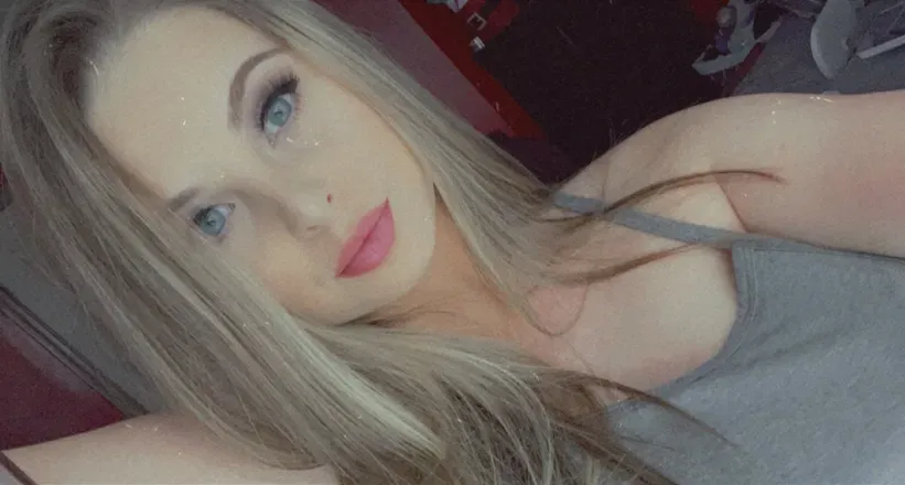 OnlyFans cuenta jussspeachy header 2