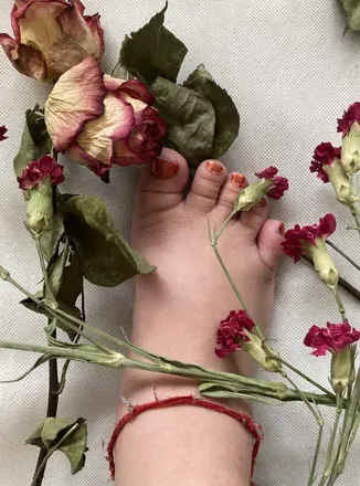 OnlyFans account  littlefeetlily avatar 1