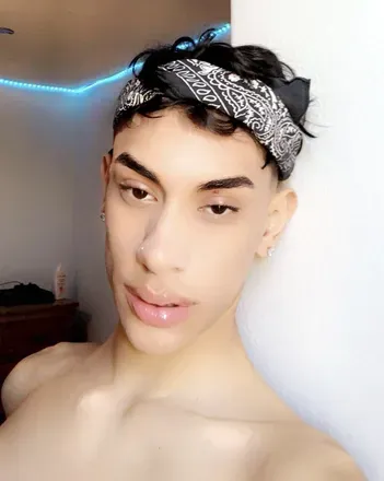 OnlyFans cuenta yungho3 avatar 1