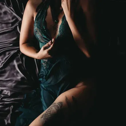 OnlyFans cuenta qveencat header 2