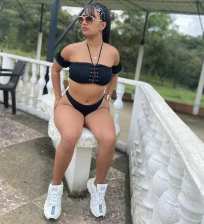 OnlyFans cuenta meriacamila header 2