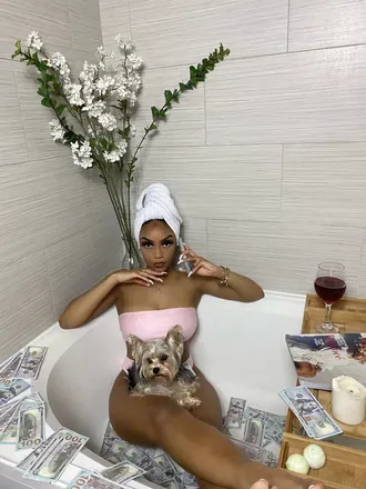 OnlyFans cuenta fadedjadedred avatar 1