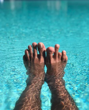 OnlyFans cuenta twunkletoes77 header 2