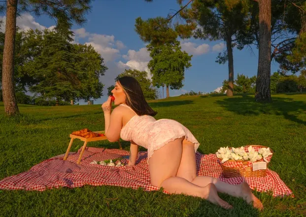 OnlyFans cuenta queencarle header 2