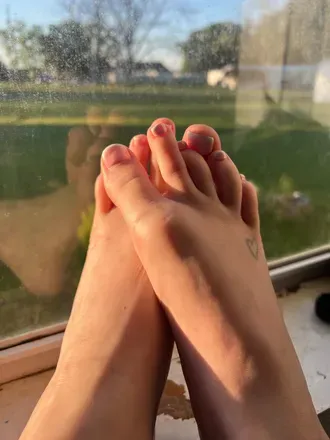 OnlyFans cuenta tinylilkitten header 2
