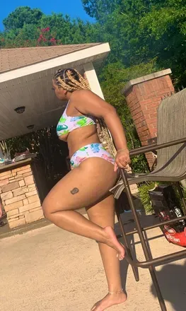 OnlyFans account  qveenprettypiggiez avatar 1
