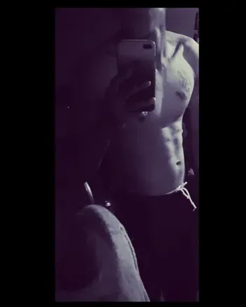 OnlyFans cuenta niko_v03 avatar 1
