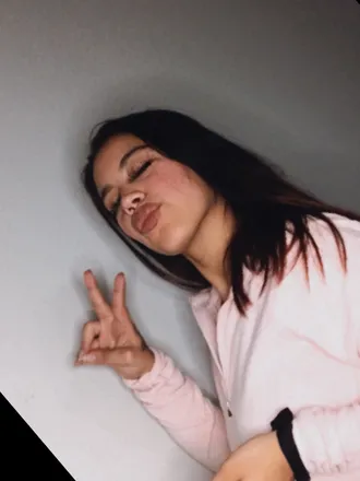 OnlyFans cuenta itsyagirrlev header 2