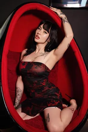 OnlyFans account  evaray avatar 1