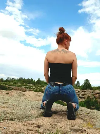 OnlyFans cuenta whitneyy2721 header 2