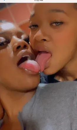 OnlyFans cuenta wetgoddesses header 2