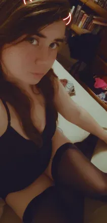 OnlyFans cuenta goddessinari avatar 1
