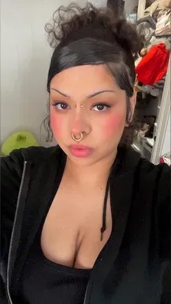 OnlyFans account  chamomiledarlin avatar 1