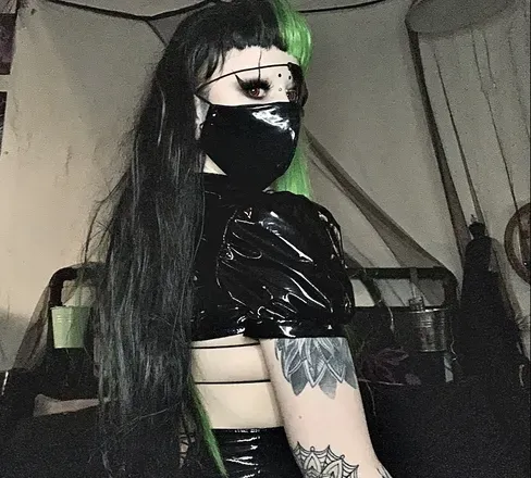 OnlyFans cuenta livingdeaddom avatar 1