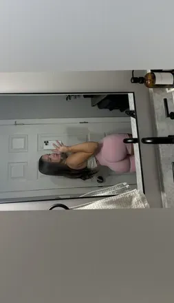 OnlyFans cuenta thezaramaxx header 2