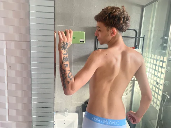 OnlyFans cuenta salvaa19zvip header 2