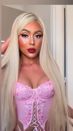 OnlyFans cuenta paollavilain avatar 1