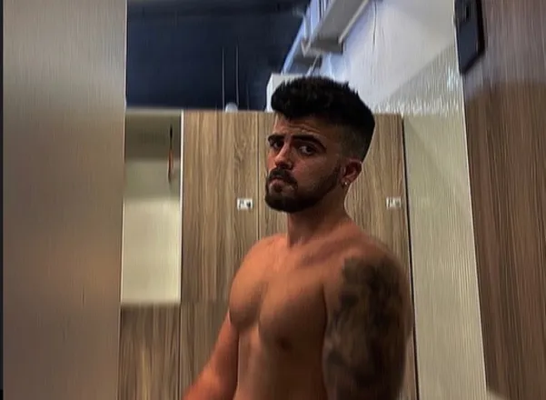 OnlyFans cuenta parchered header 2