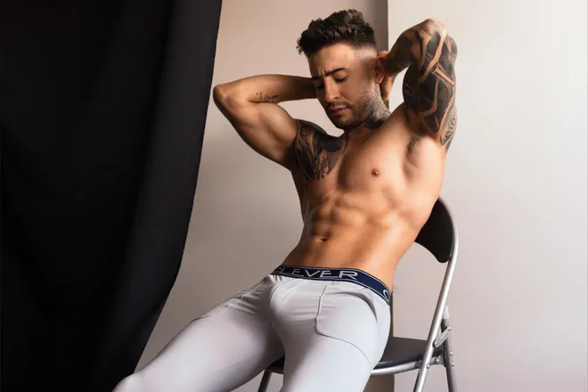 OnlyFans cuenta alejomar1 header 2