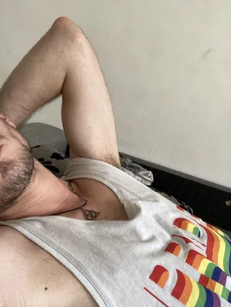 OnlyFans cuenta justchibb7438383837 header 2