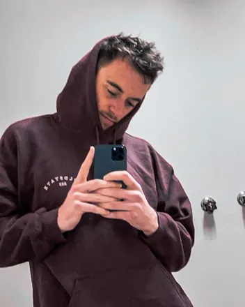 OnlyFans cuenta liam000702 header 1