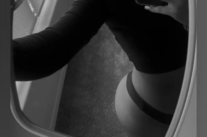 OnlyFans account  crisitz header 2