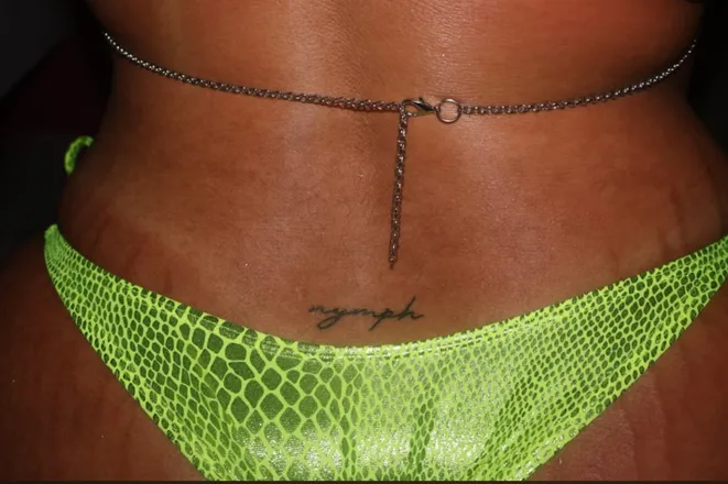 OnlyFans account  strawbootyy header 2