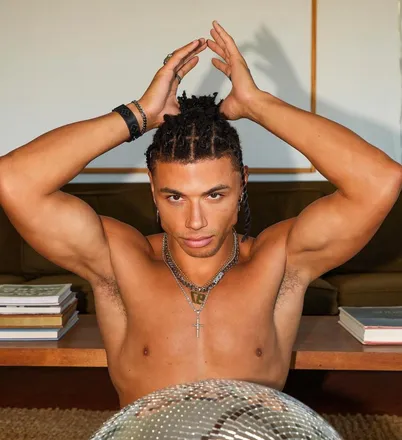 OnlyFans account  worldchampchase header 2