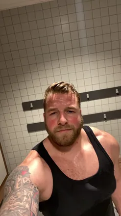 OnlyFans account  alphascott69 header 2