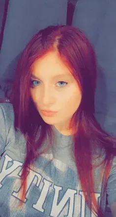 OnlyFans cuenta baddiee_red22 header 2